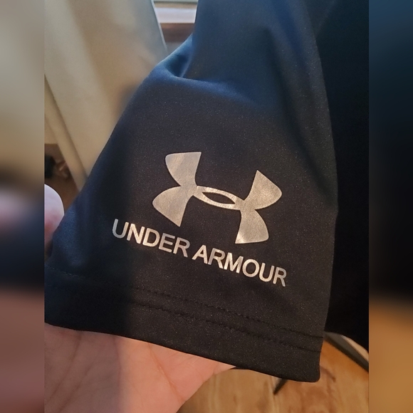 Polyester collared top - Picture 6 of 7